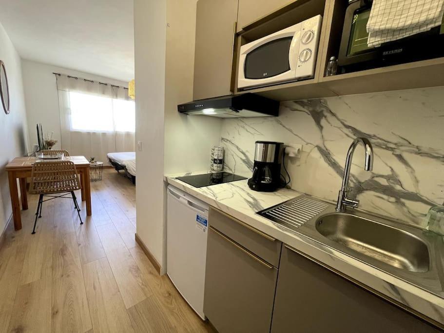 Charmant Studio Climatise Avec Parking, Au Coeur De Pietranera, Plage A 500M, Bastia A 2Km Ville-di-Pietrabugno ภายนอก รูปภาพ